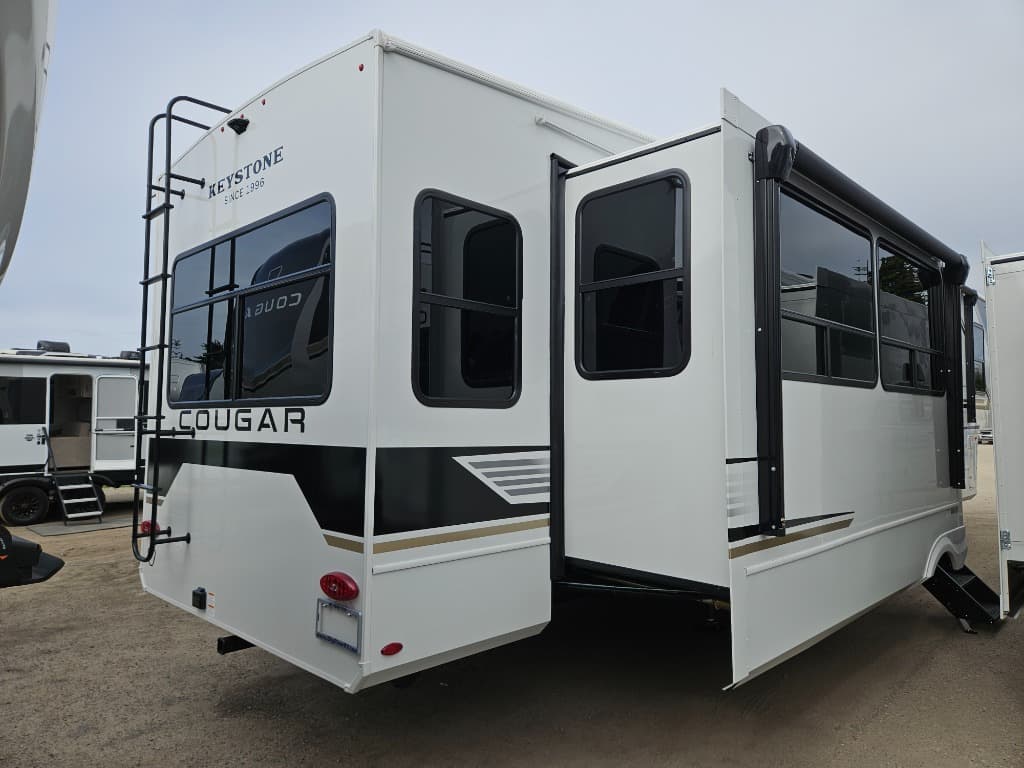2026 Keystone RV 2026 Keystone RV Cougar - thumbnail 3