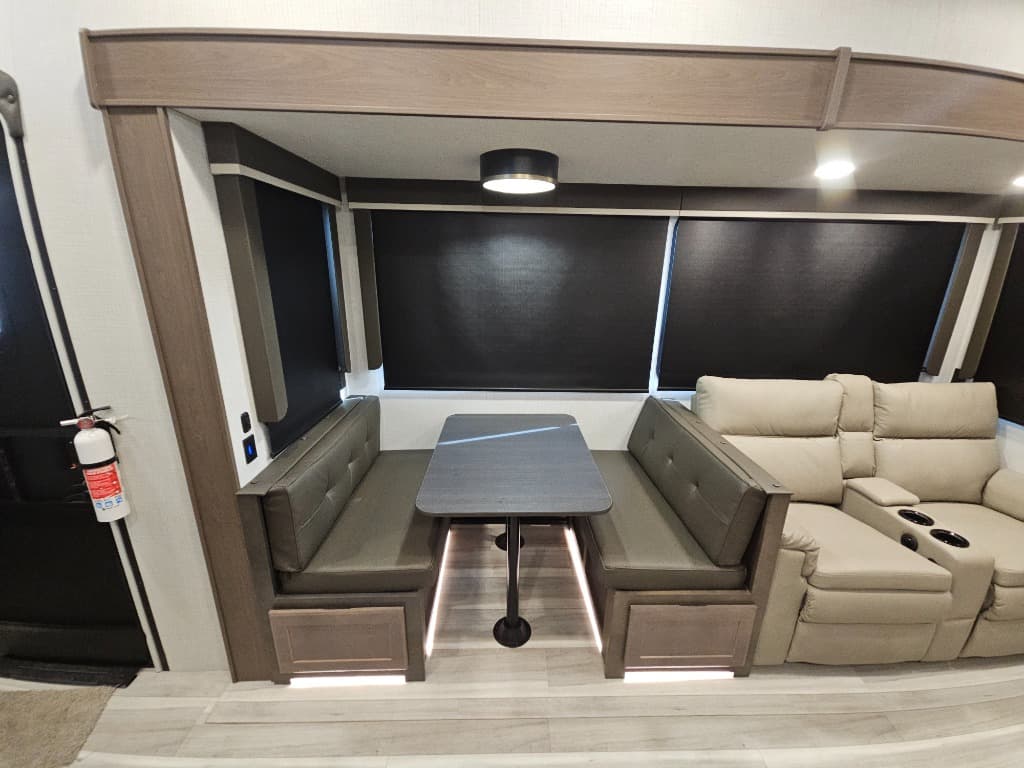 2026 Keystone RV 2026 Keystone RV Cougar - thumbnail 11