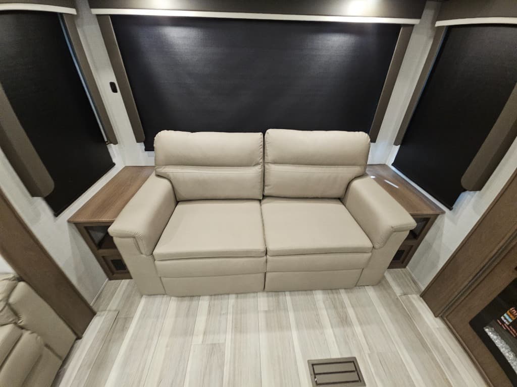 2026 Keystone RV 2026 Keystone RV Cougar - thumbnail 17