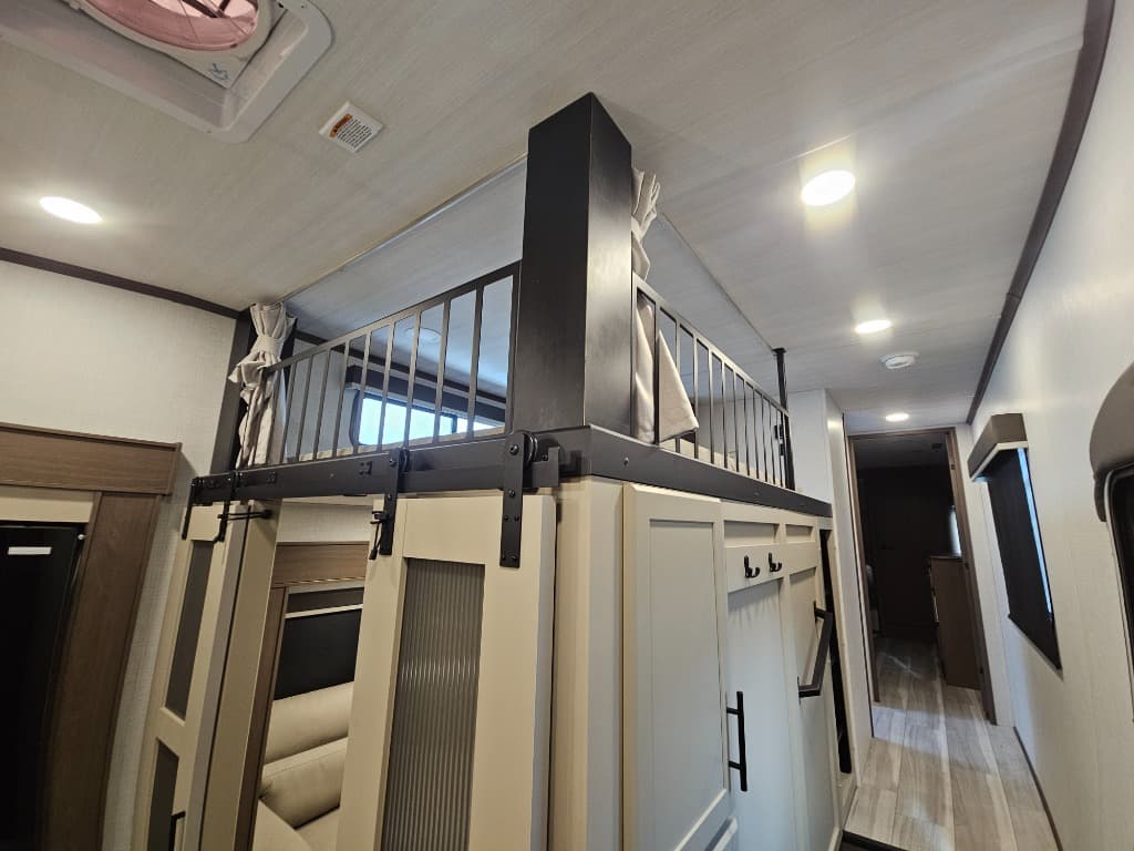 2026 Keystone RV 2026 Keystone RV Cougar - thumbnail 39