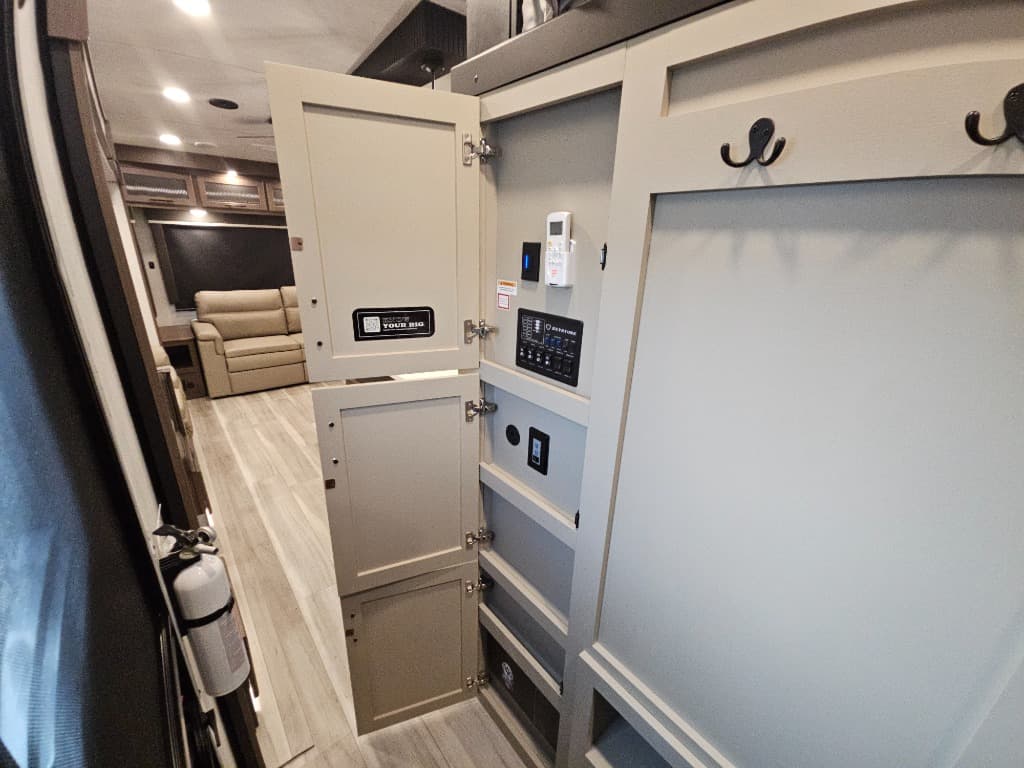 2026 Keystone RV 2026 Keystone RV Cougar - thumbnail 40