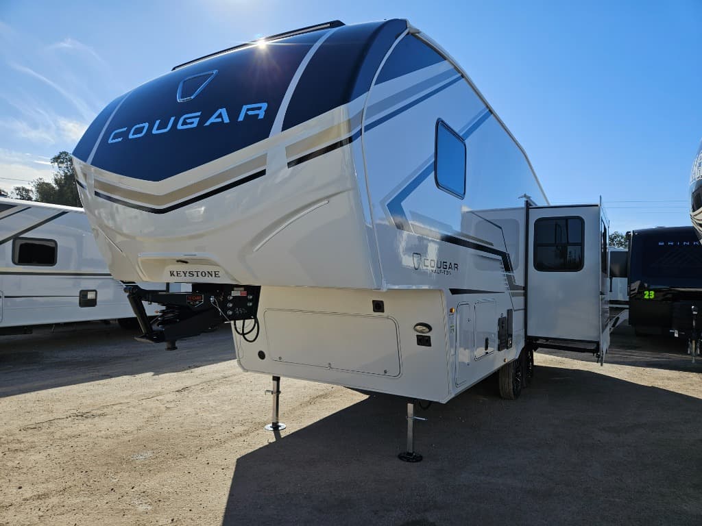 2026 Keystone RV 2026 Keystone RV Cougar Half-Ton - thumbnail 6