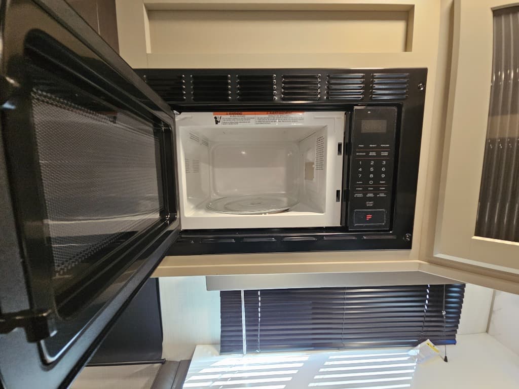 2026 Keystone RV 2026 Keystone RV Cougar Half-Ton - thumbnail 17