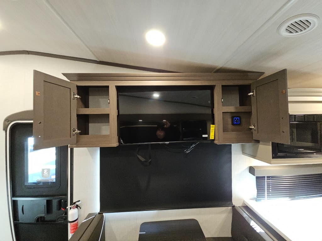 2026 Keystone RV 2026 Keystone RV Cougar Half-Ton - thumbnail 21