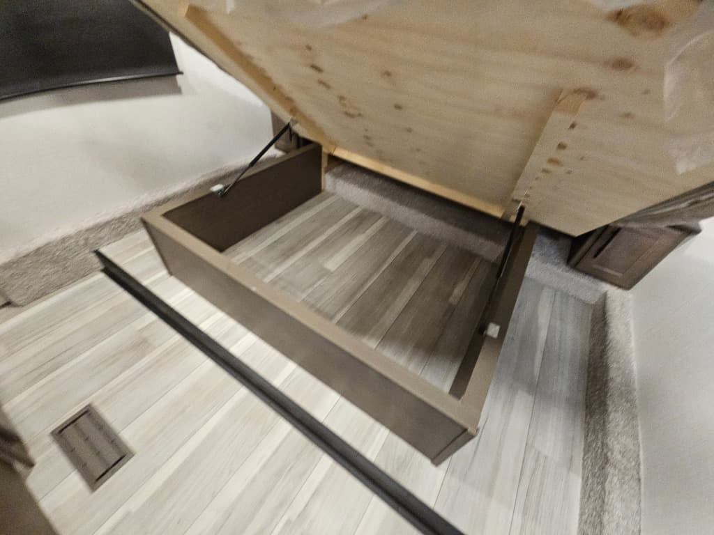 2026 Keystone RV 2026 Keystone RV Cougar Half-Ton - thumbnail 35