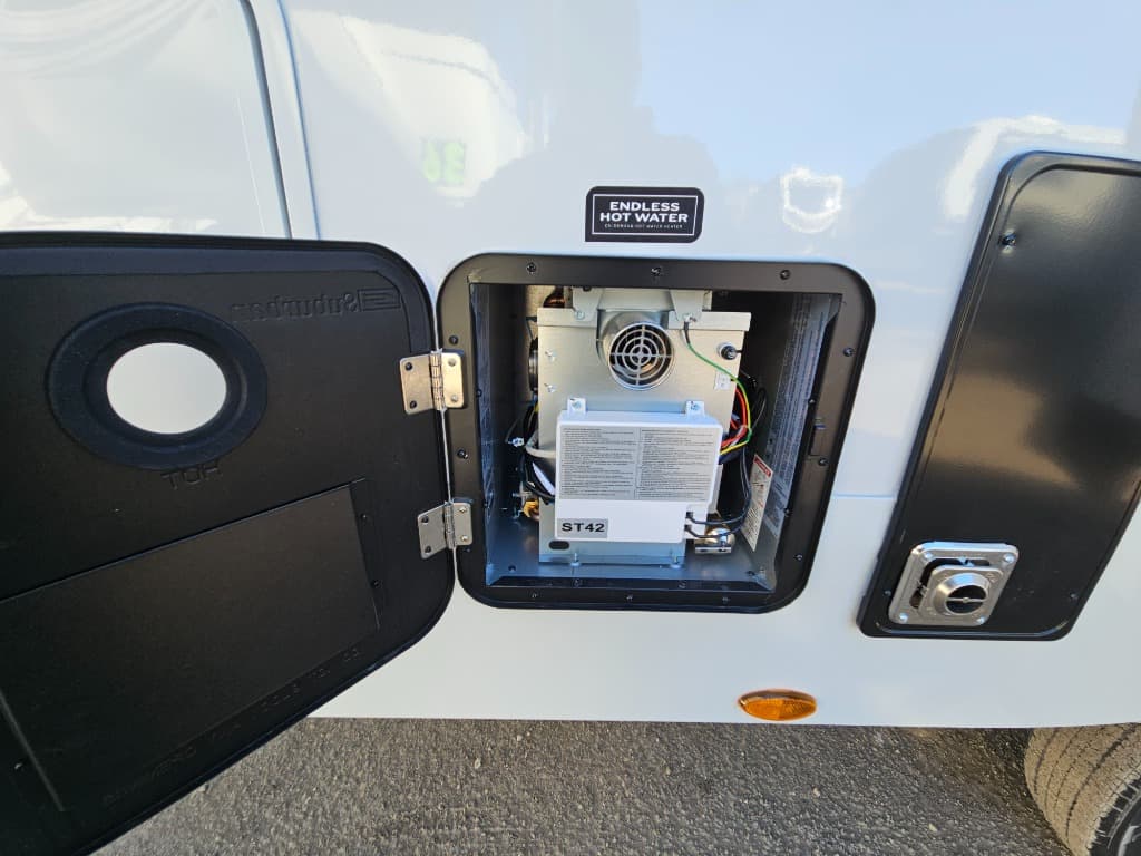 2026 Keystone RV 2026 Keystone RV Cougar Half-Ton - thumbnail 51