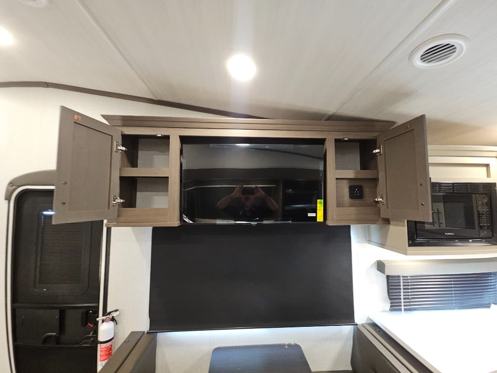 2026 Keystone RV 2026 Keystone RV Cougar Half-Ton - thumbnail 7