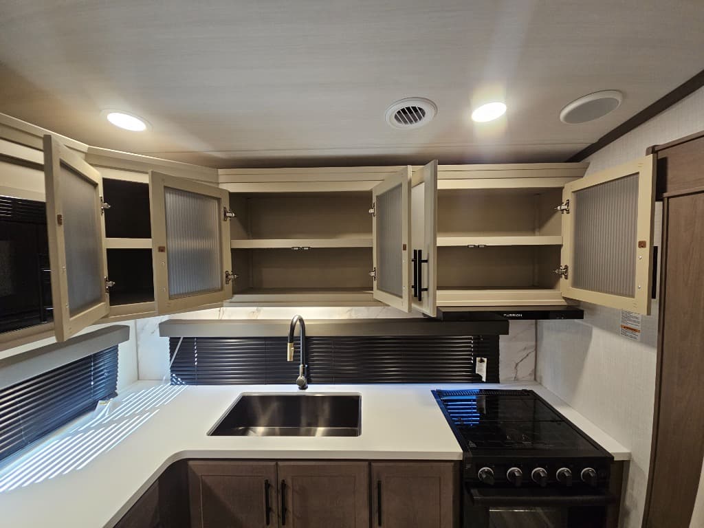 2026 Keystone RV 2026 Keystone RV Cougar Half-Ton - thumbnail 15