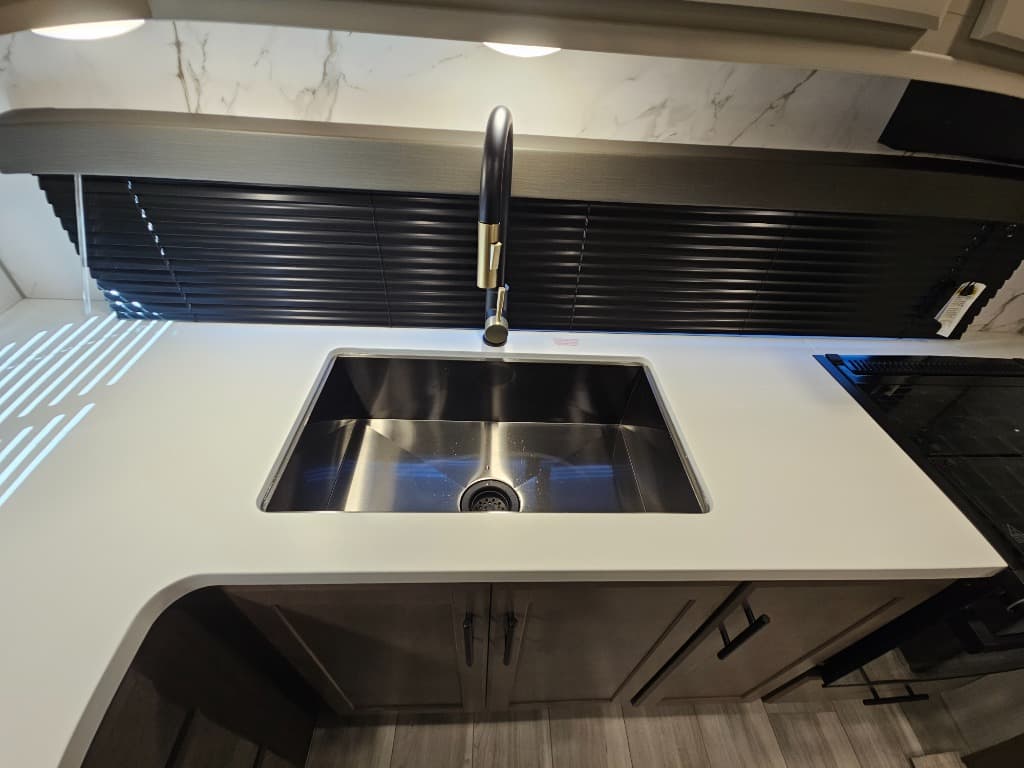 2026 Keystone RV 2026 Keystone RV Cougar Half-Ton - thumbnail 18