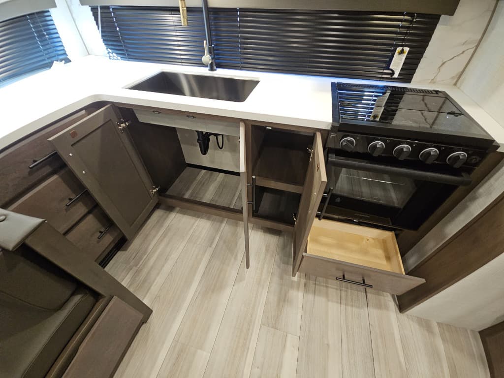 2026 Keystone RV 2026 Keystone RV Cougar Half-Ton - thumbnail 19