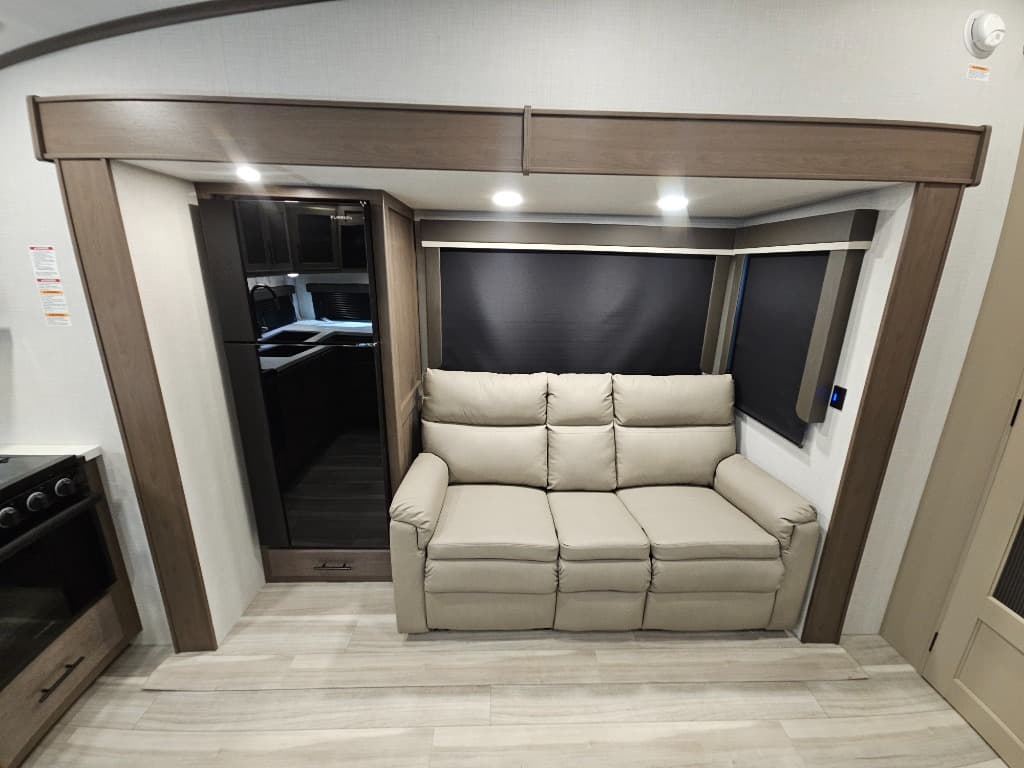 2026 Keystone RV 2026 Keystone RV Cougar Half-Ton - thumbnail 20