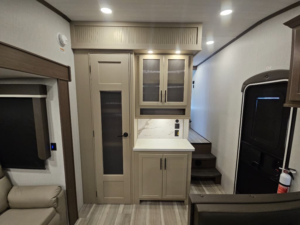 2026 Keystone RV 2026 Keystone RV Cougar Half-Ton - thumbnail 25
