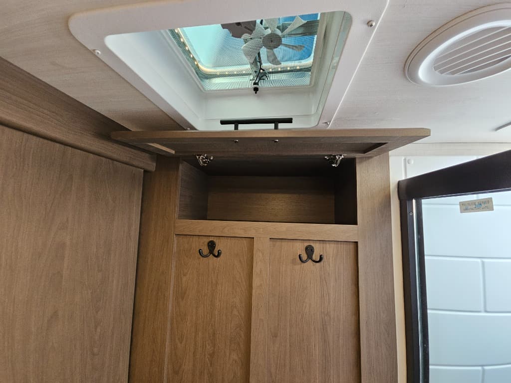 2026 Keystone RV 2026 Keystone RV Cougar Half-Ton - thumbnail 30