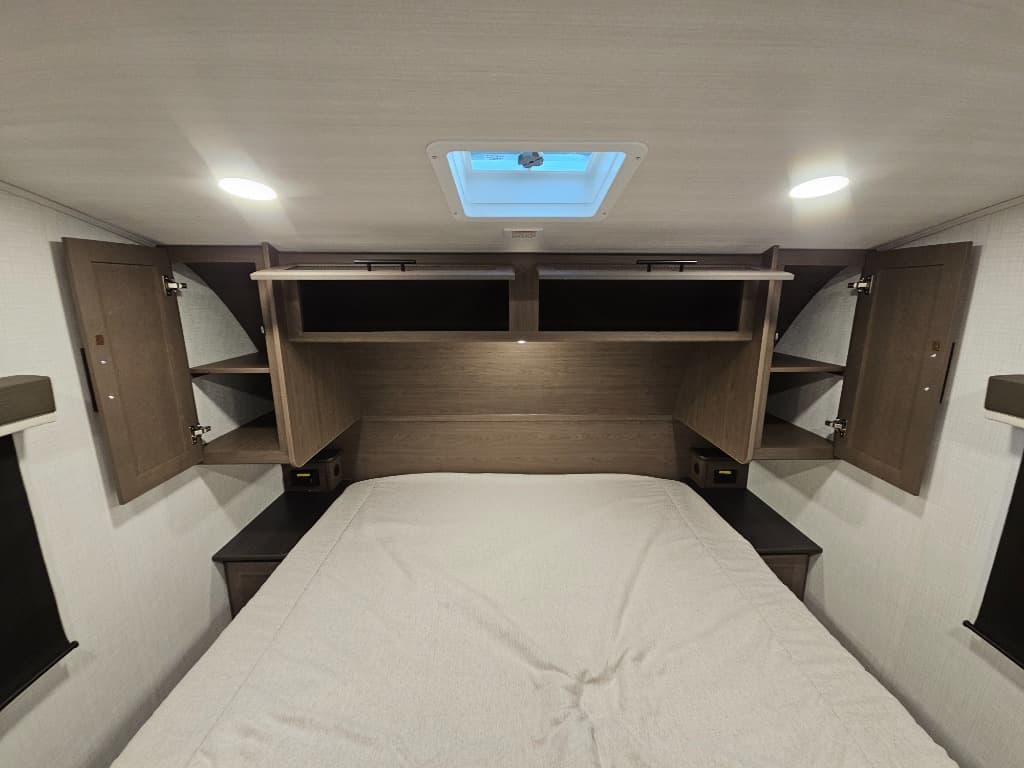 2026 Keystone RV 2026 Keystone RV Cougar Half-Ton - thumbnail 37