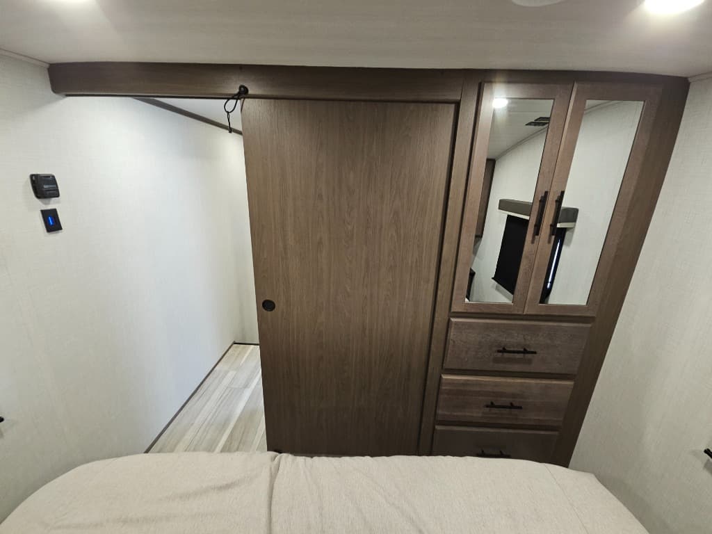 2026 Keystone RV 2026 Keystone RV Cougar Half-Ton - thumbnail 38