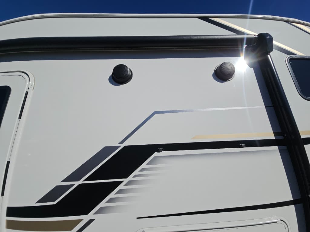 2026 Keystone RV 2026 Keystone RV Cougar Half-Ton - thumbnail 44