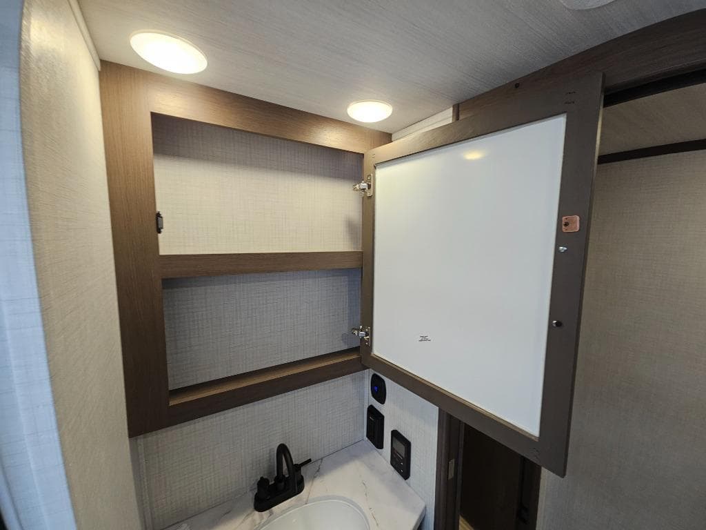 2026 Keystone RV 2026 Keystone RV Cougar - thumbnail 34