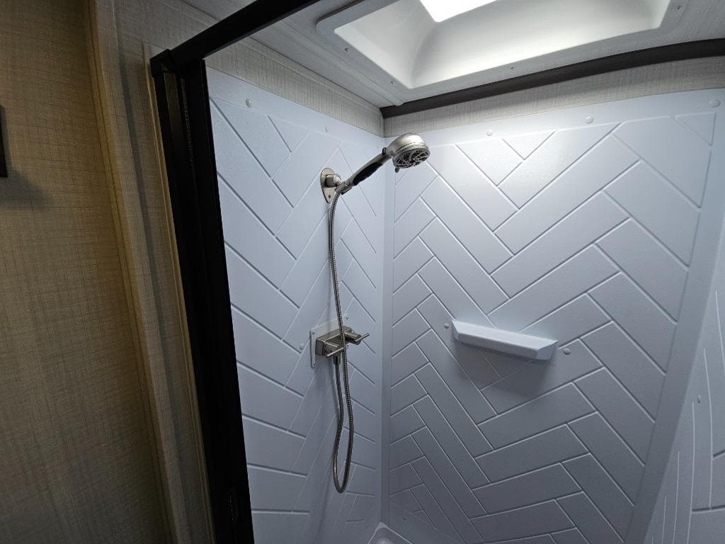 2026 Keystone RV 2026 Keystone RV Cougar - thumbnail 36