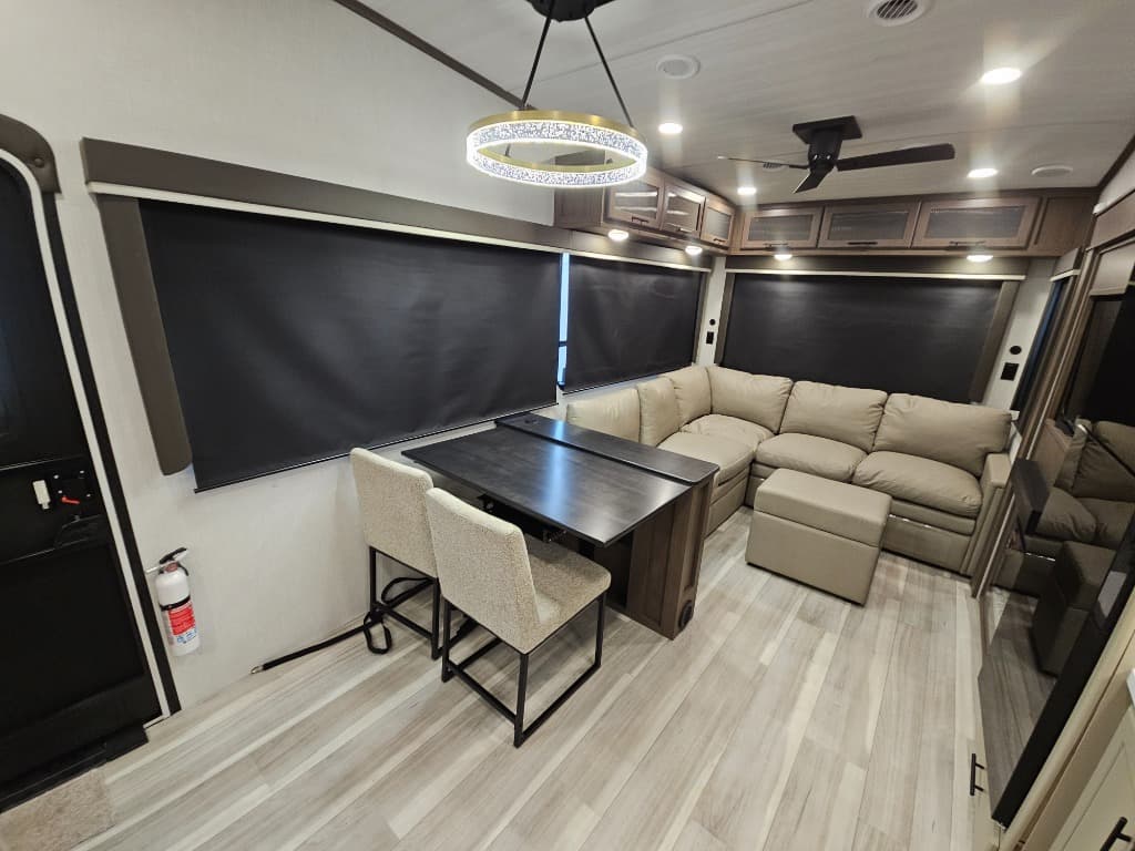 2026 Keystone RV 2026 Keystone RV Cougar Half-Ton - thumbnail 10