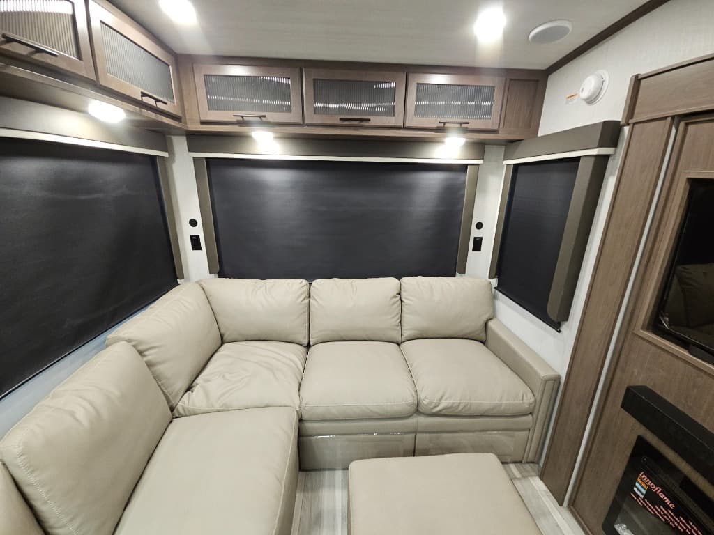 2026 Keystone RV 2026 Keystone RV Cougar Half-Ton - thumbnail 15