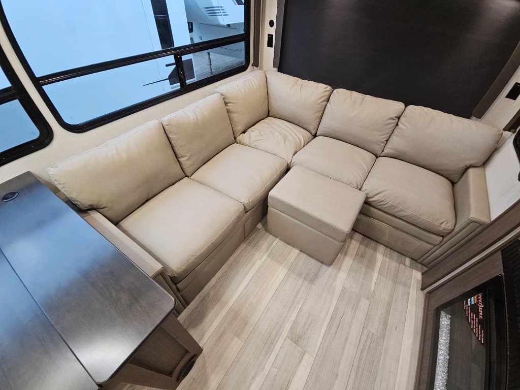 2026 Keystone RV 2026 Keystone RV Cougar Half-Ton - thumbnail 17