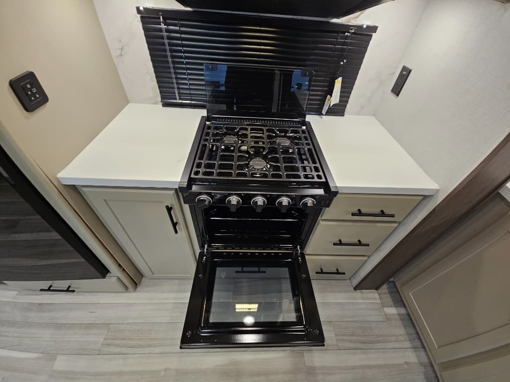 2026 Keystone RV 2026 Keystone RV Cougar Half-Ton - thumbnail 26