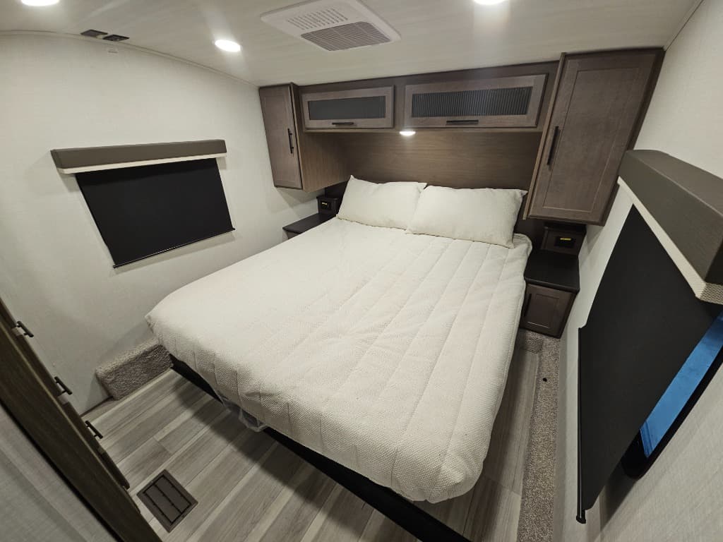 2026 Keystone RV 2026 Keystone RV Cougar Half-Ton - thumbnail 39