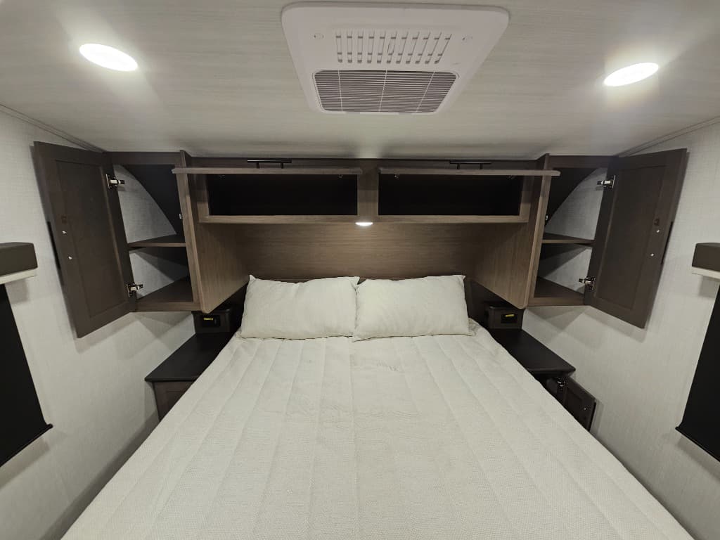 2026 Keystone RV 2026 Keystone RV Cougar Half-Ton - thumbnail 42