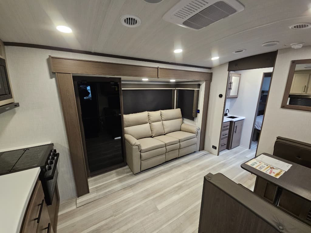 2026 Keystone RV 2026 Keystone RV Cougar Western Elevation - thumbnail 7