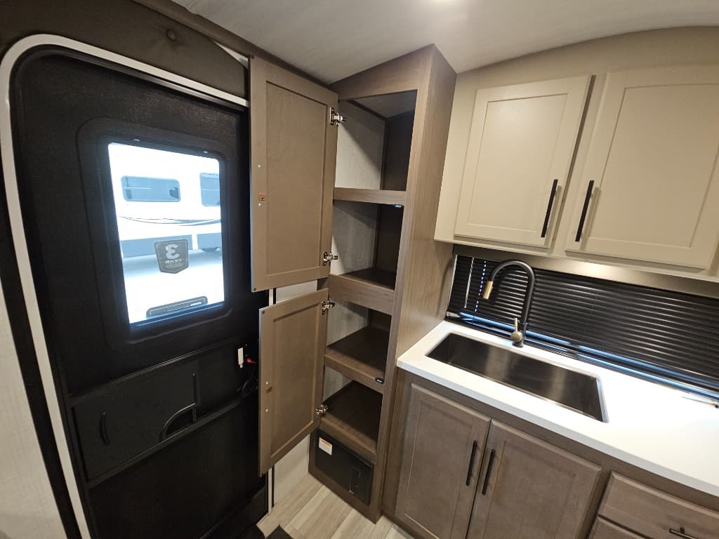 2026 Keystone RV 2026 Keystone RV Cougar Western Elevation - thumbnail 13