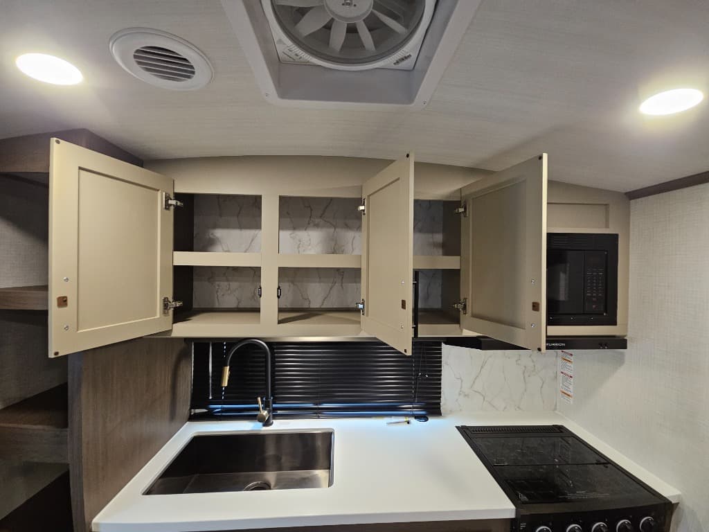 2026 Keystone RV 2026 Keystone RV Cougar Western Elevation - thumbnail 14