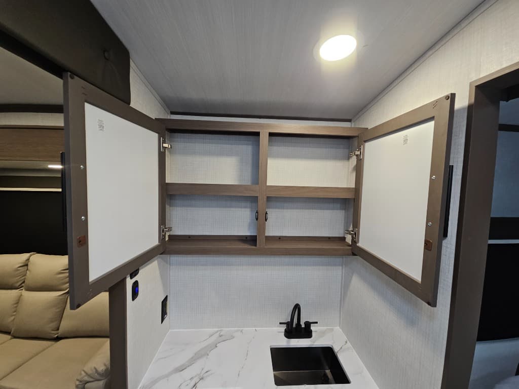 2026 Keystone RV 2026 Keystone RV Cougar Western Elevation - thumbnail 24