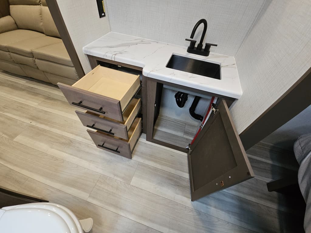 2026 Keystone RV 2026 Keystone RV Cougar Western Elevation - thumbnail 26