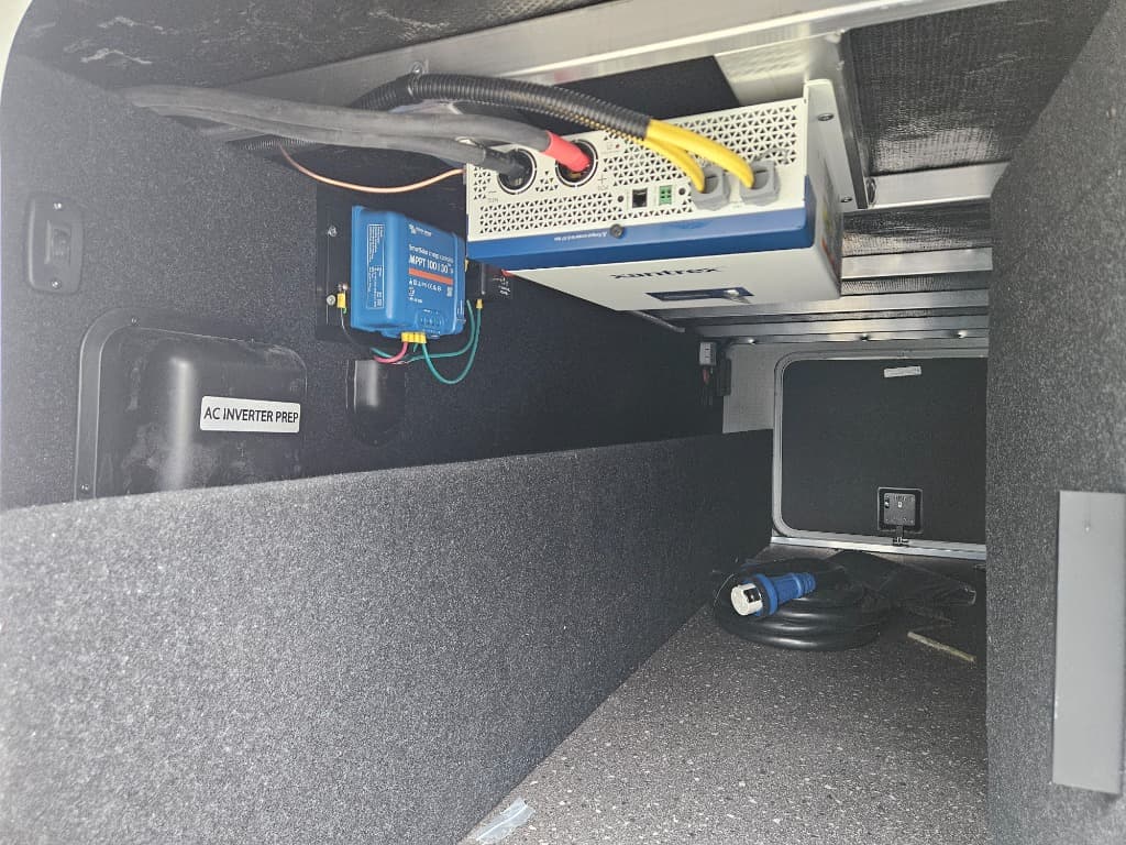 2026 Keystone RV 2026 Keystone RV Cougar Western Elevation - thumbnail 44