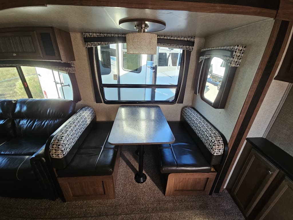 2018 Heartland RV 2018 Heartland RV Pioneer - thumbnail 8