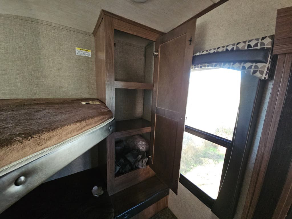 2018 Heartland RV 2018 Heartland RV Pioneer - thumbnail 14