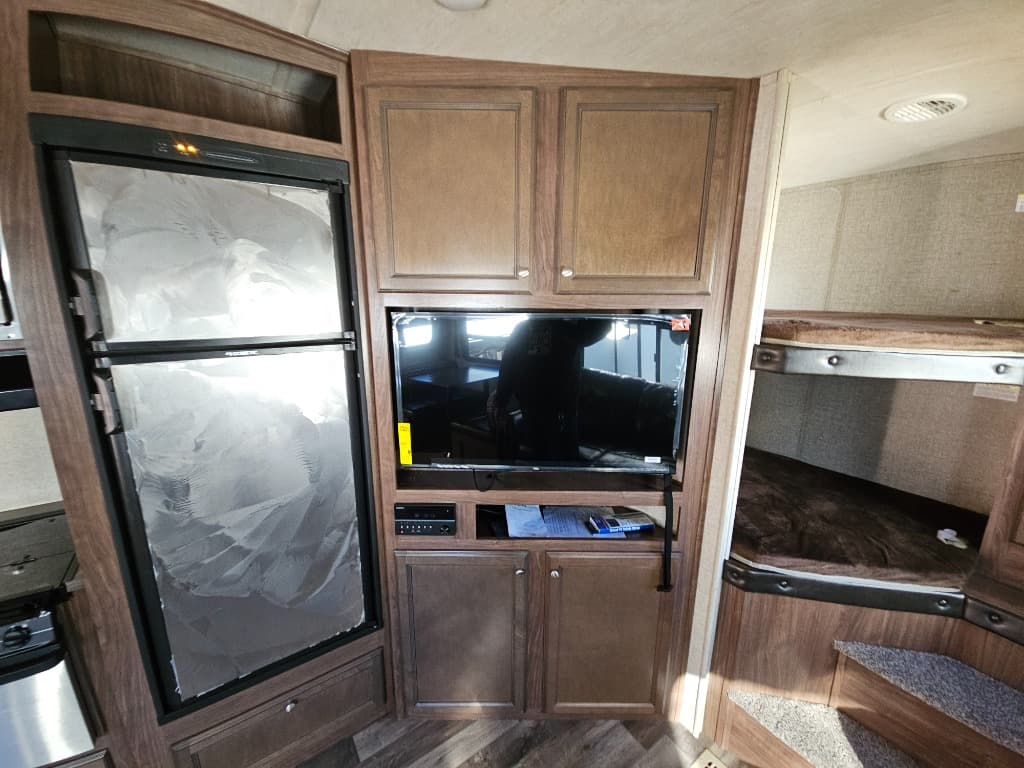 2018 Heartland RV 2018 Heartland RV Pioneer - thumbnail 15