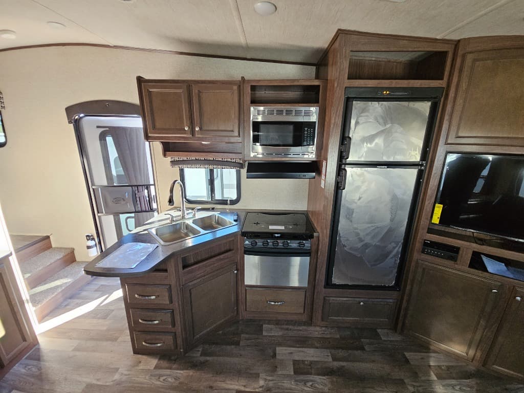 2018 Heartland RV 2018 Heartland RV Pioneer - thumbnail 18