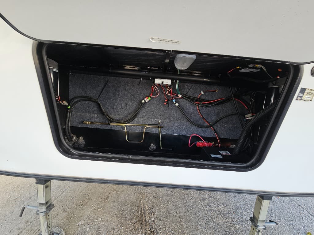 2018 Heartland RV 2018 Heartland RV Pioneer - thumbnail 42