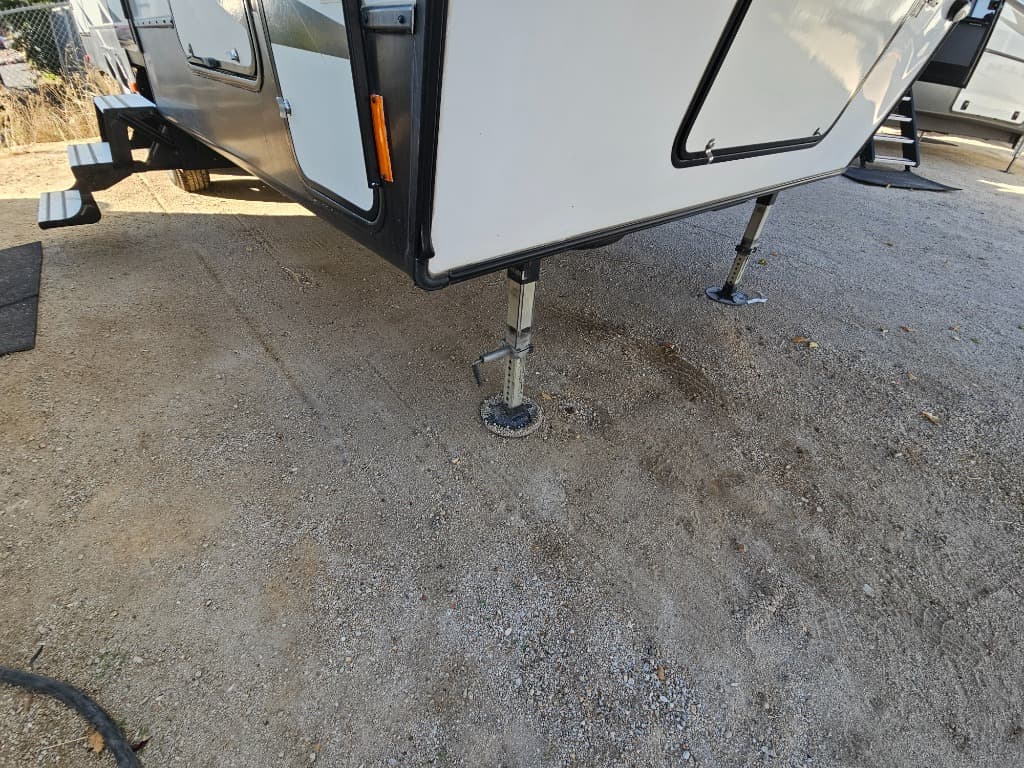 2018 Heartland RV 2018 Heartland RV Pioneer - thumbnail 43