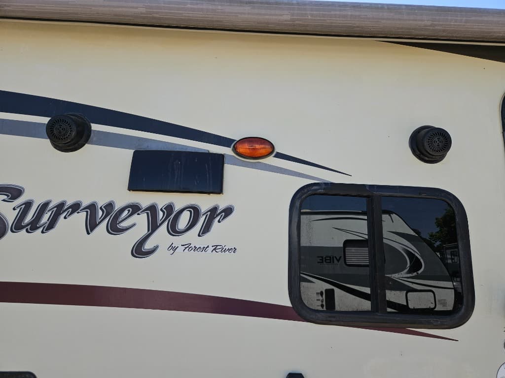 2016 Forest River 2016 Forest River Surveyor - thumbnail 7