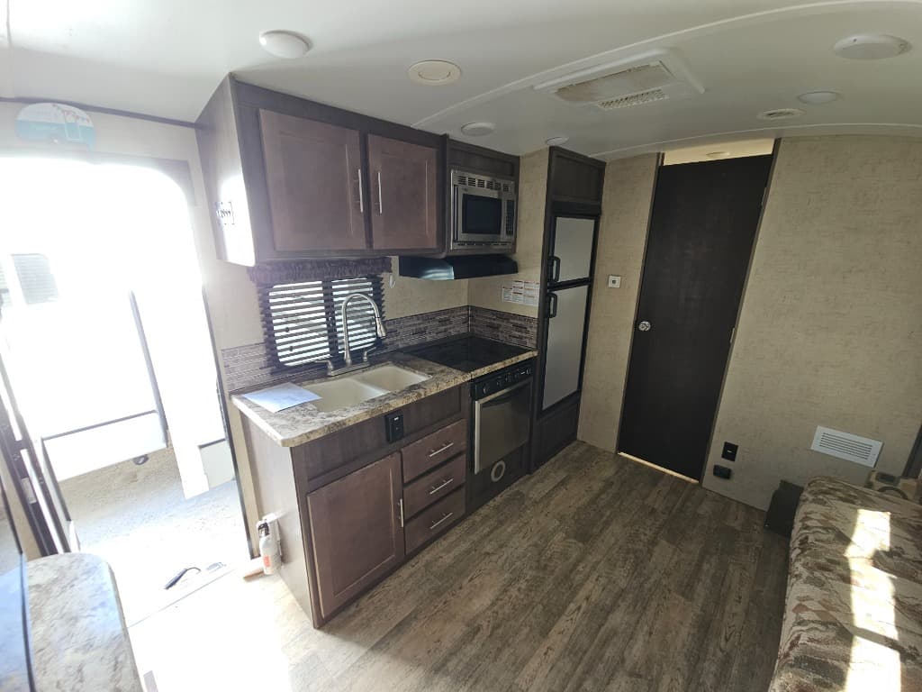 2016 Forest River 2016 Forest River Surveyor - thumbnail 9