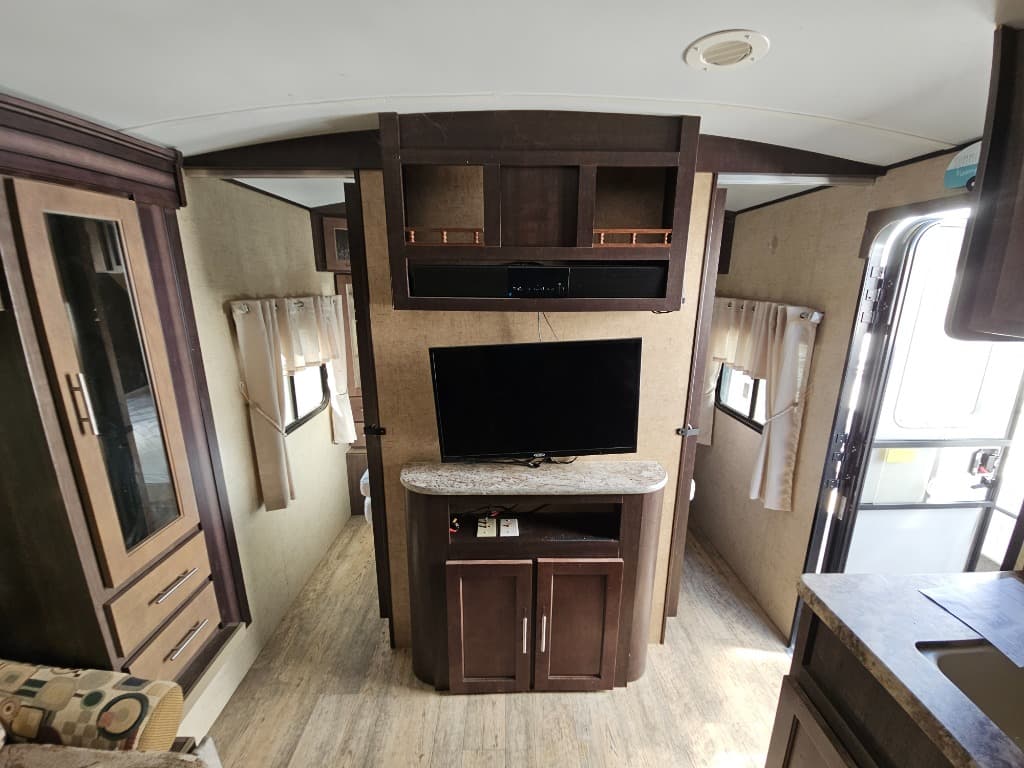 2016 Forest River 2016 Forest River Surveyor - thumbnail 13