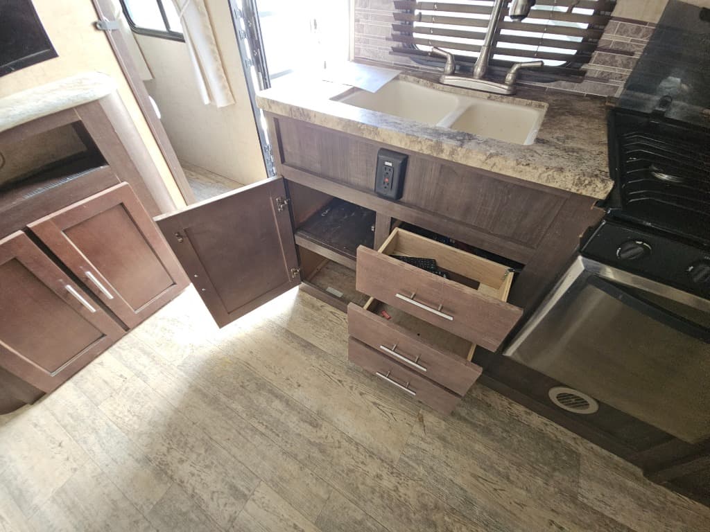 2016 Forest River 2016 Forest River Surveyor - thumbnail 22