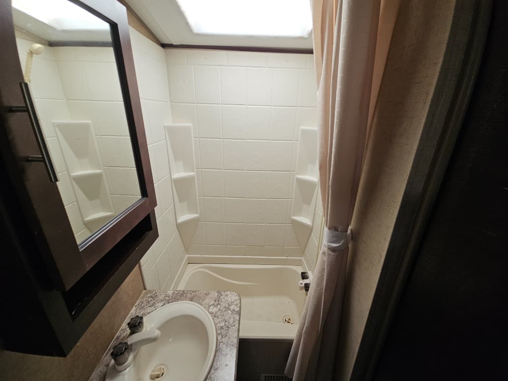 2016 Forest River 2016 Forest River Surveyor - thumbnail 30