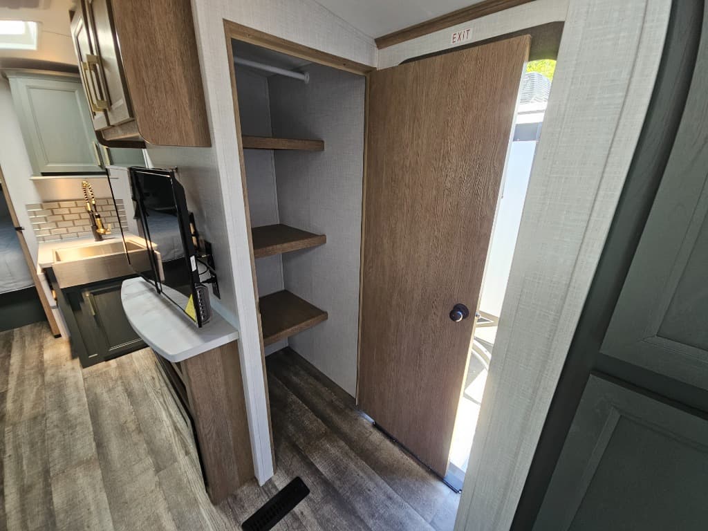 2024 Dutchmen 2024 Dutchmen Eddie Bauer - thumbnail 14