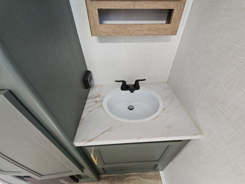 2024 Dutchmen 2024 Dutchmen Eddie Bauer - thumbnail 37