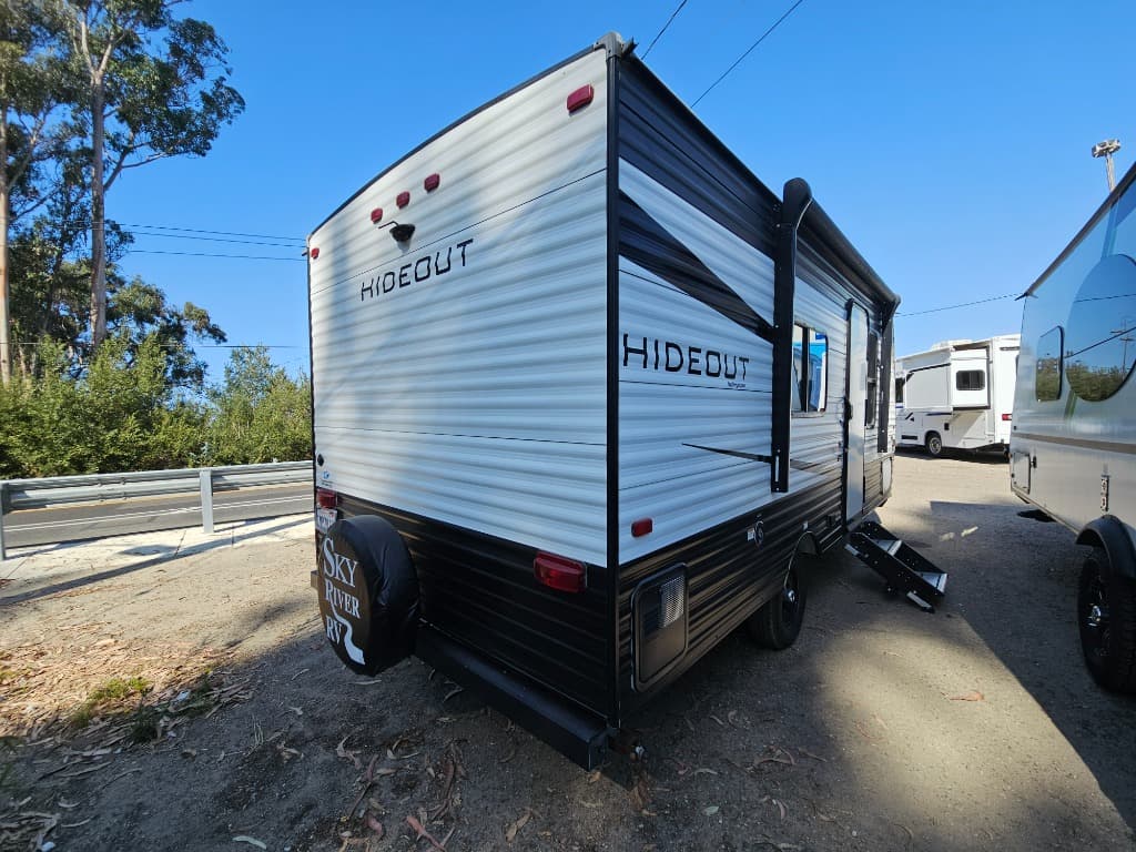 2021 Keystone RV 2021 Keystone RV Hideout - thumbnail 3
