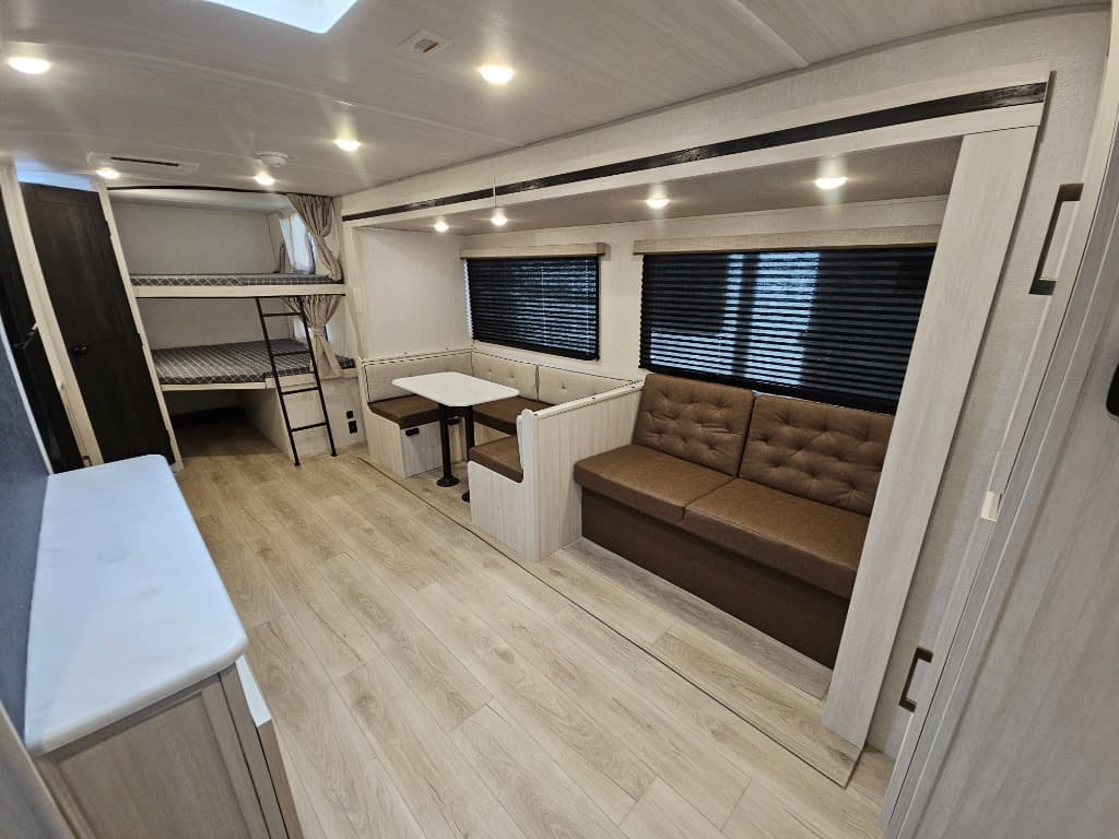 2025 Forest River 2025 Forest River Surveyor Camp Series - thumbnail 7