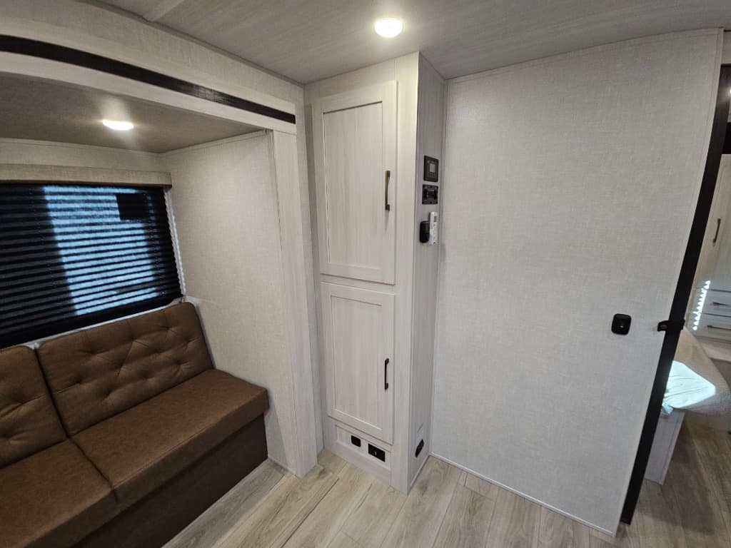 2025 Forest River 2025 Forest River Surveyor Camp Series - thumbnail 40